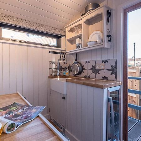 Bo Peep Shepherds Hut, Thorpeness Leiston Exterior photo