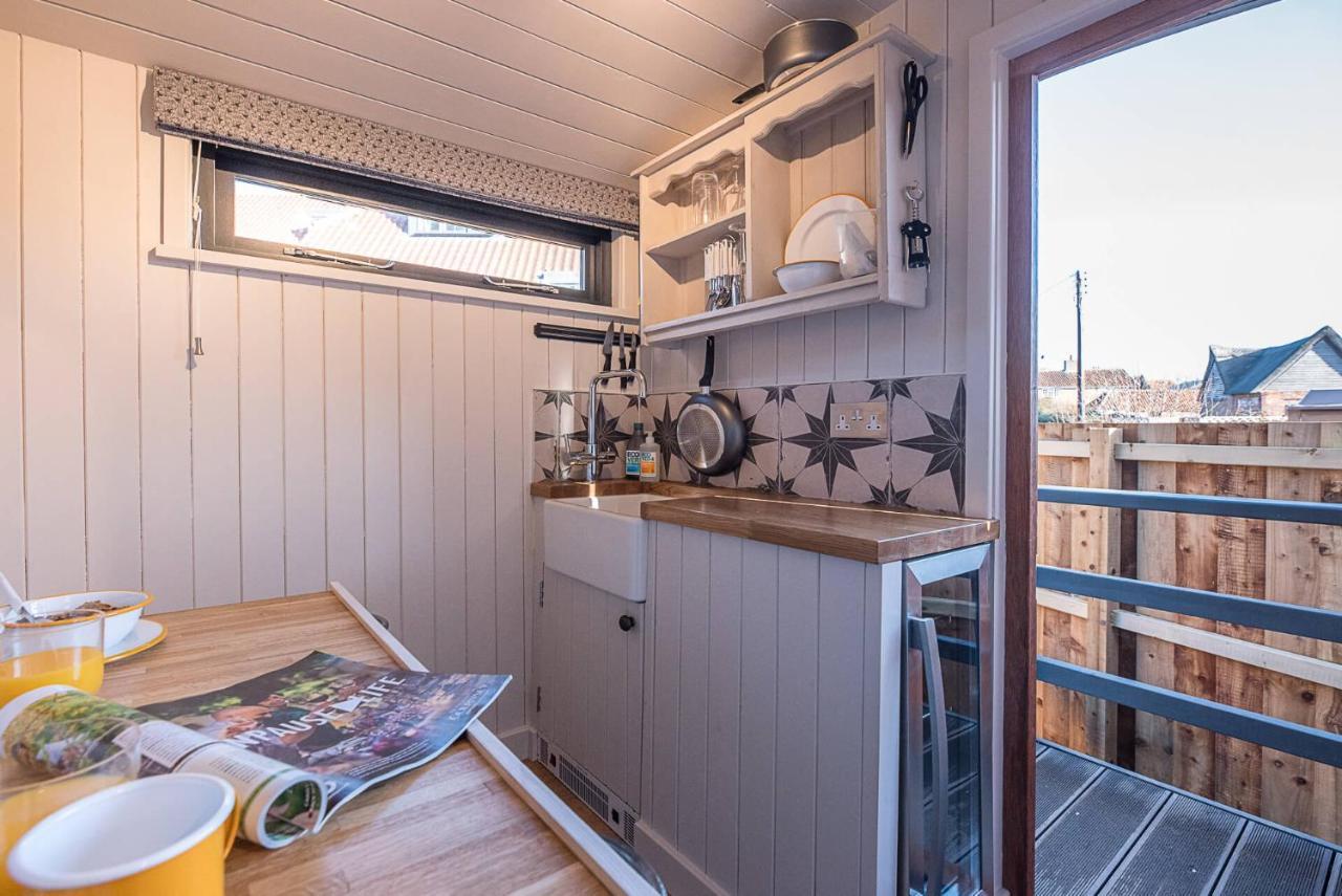 Bo Peep Shepherds Hut, Thorpeness Leiston Exterior photo